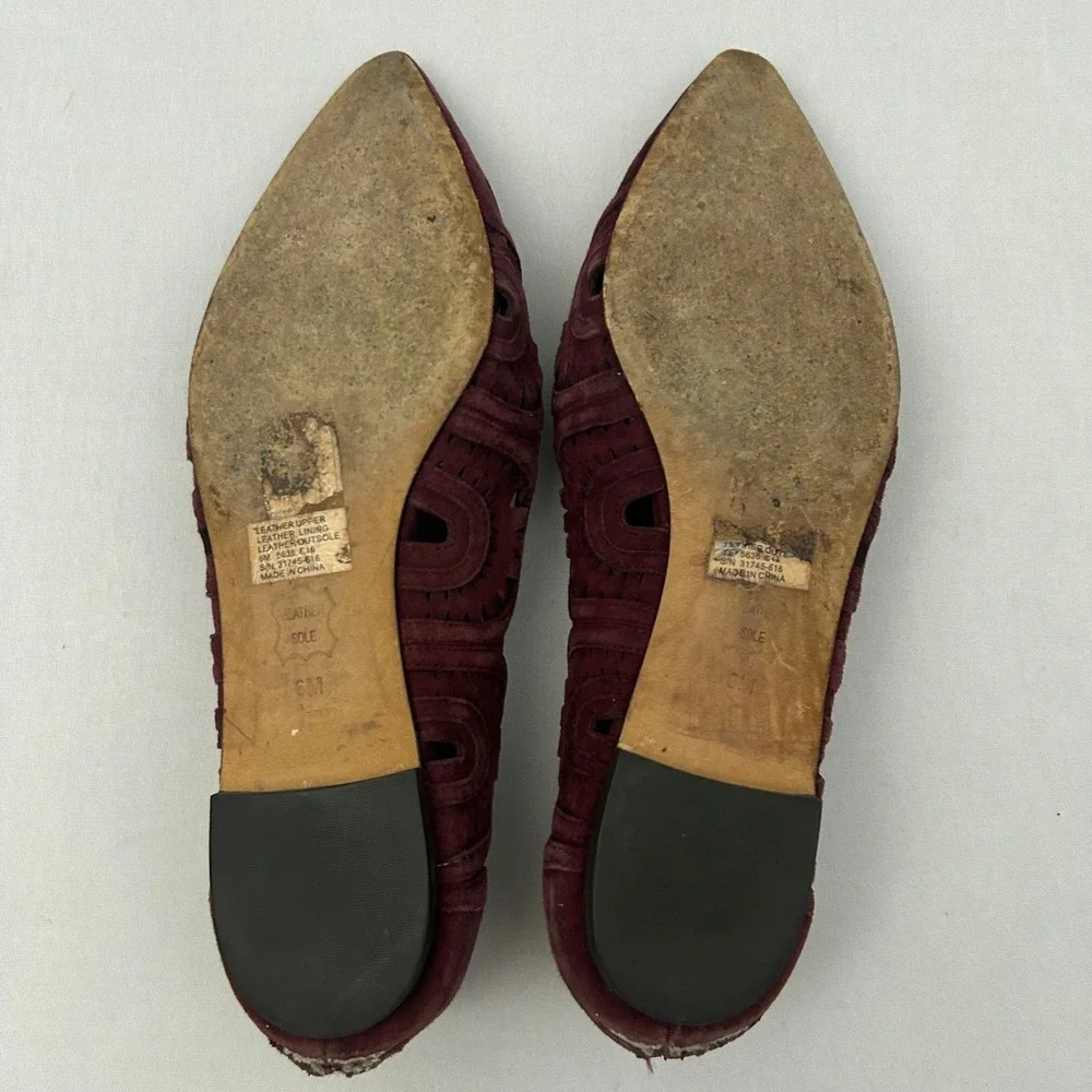 Tory Burch Leyla Flats Womens 6M Burgundy Suede Laser‎ Cut Pointed Toe Heel Flaw